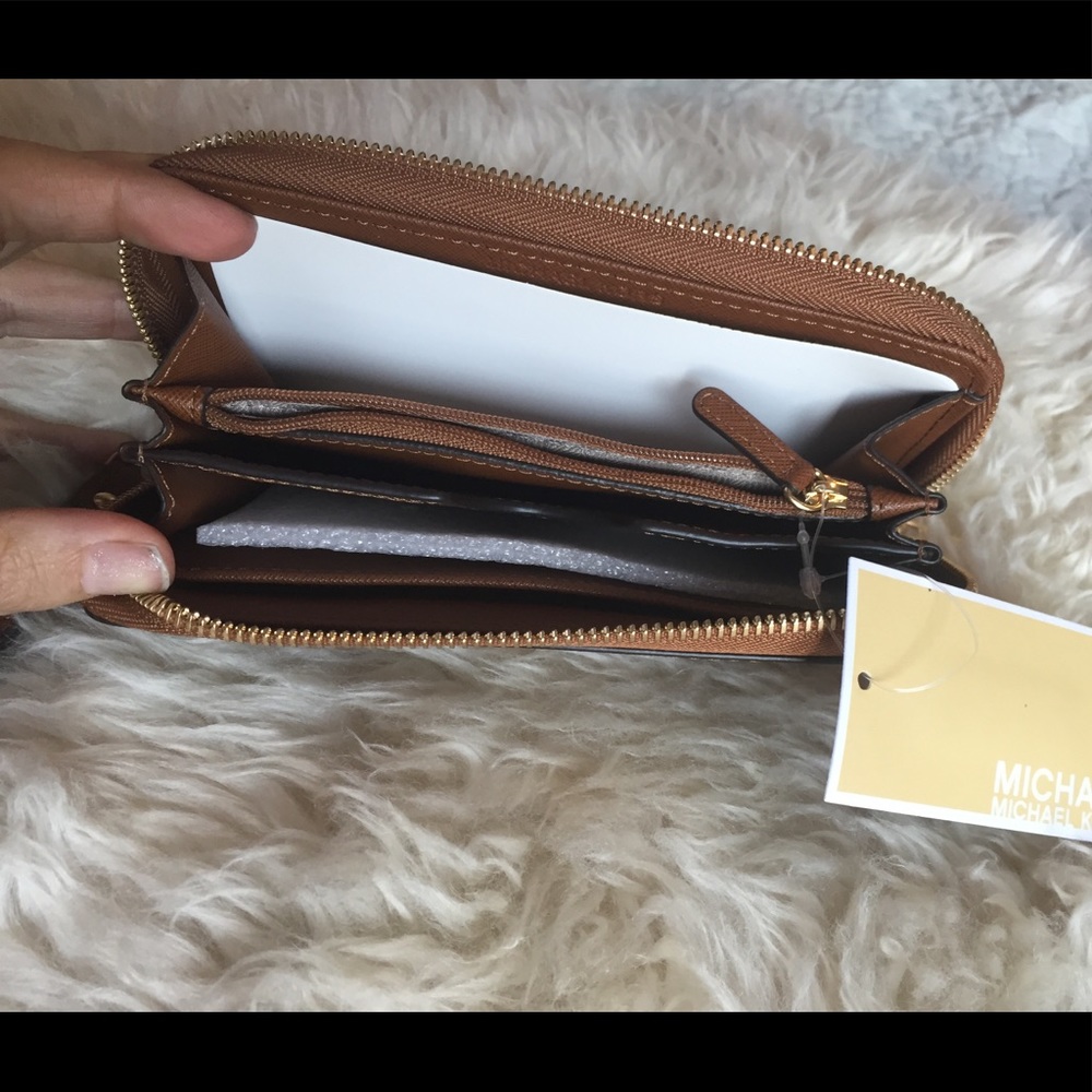 BNWT Michael Kors Multi Fuction Wallet Phone Case - Picture 5 of 7
